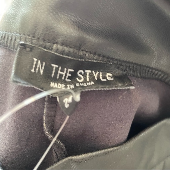 NWT in the style curve saffron barker black PU high waisted trousers sz.24UK - Picture 2 of 3